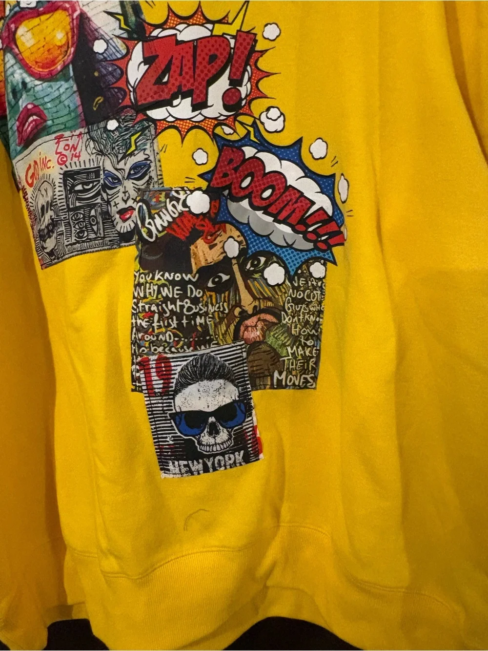 NWT Yellow Graphic Comics Short-Sleeve Men's Tee. Size XXL.